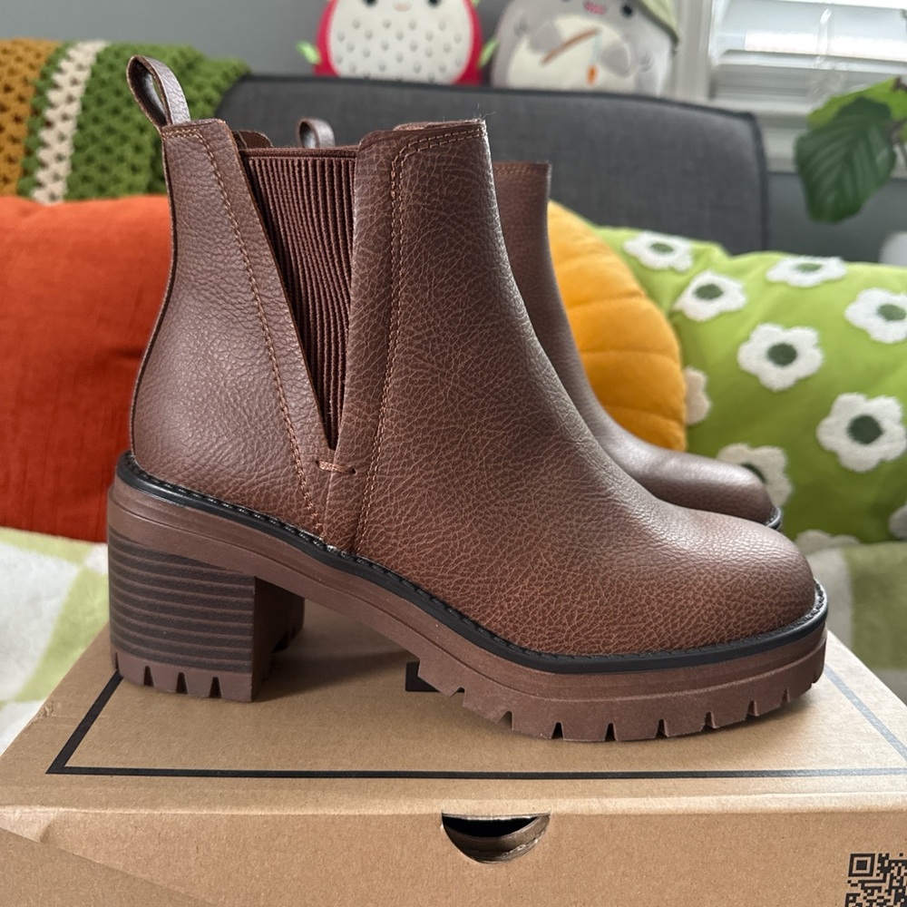 Brown Chelsea Boots